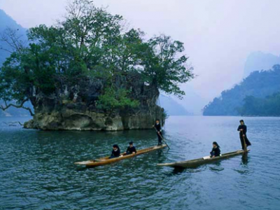 Hồ Ba Bể Viên Ngọc Xanh